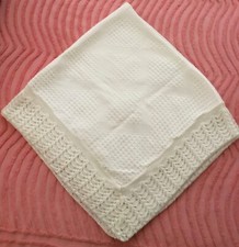 VINTAGE INFANT BABY BLANKET WHITE WAFFLE DESIGN AND BLOCKS NYLON/ACRYLIC