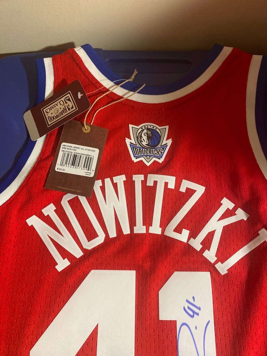 Dirk Nowitzki Mavericks Autographed Mitchell& Ness 2003 Swingman