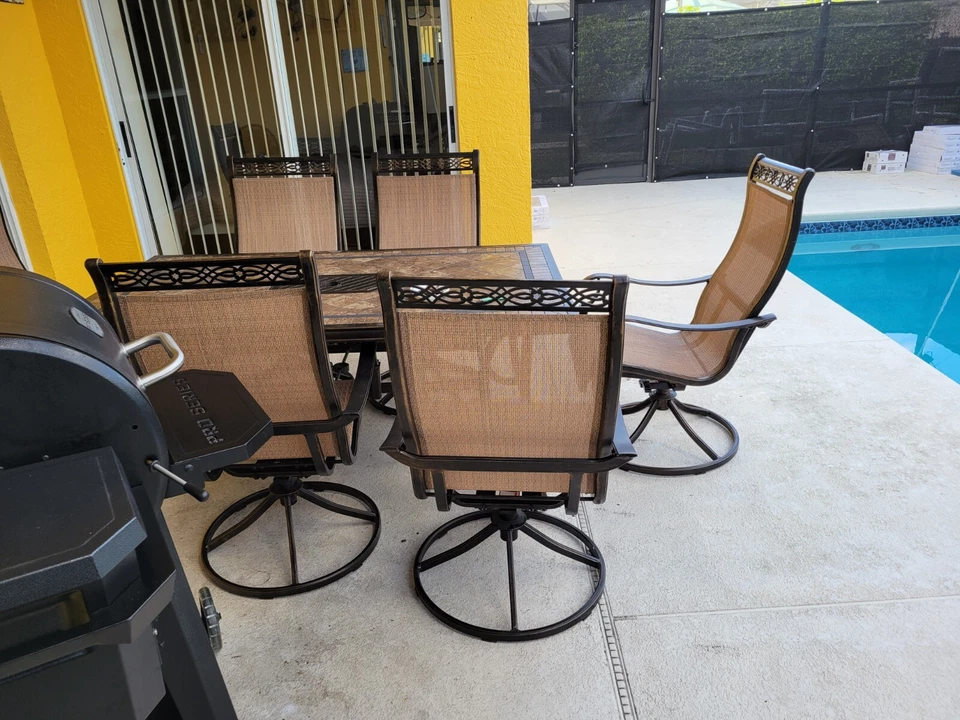 conjunto de móveis de pátio com fogueira - Imagem 2 de 4