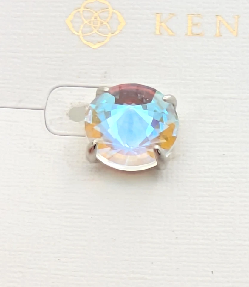 Aretes Jolie chapados en rodio Kendra Scott en vidrio dicroico facetado Foto 4 de 4