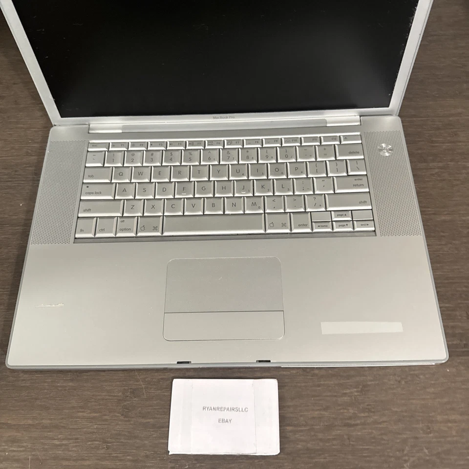 Apple MacBook Pro 15" A1211 2gb ram 120GB HDD SEM LEITURA DE BATERIA! - Imagem 4 de 4