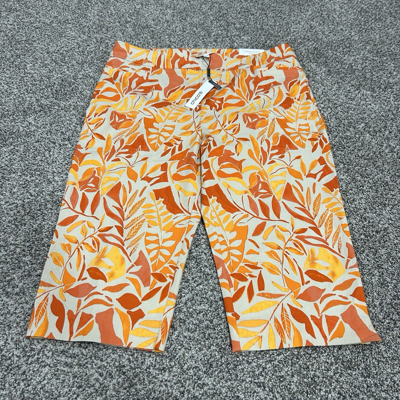 Chicos Womens 2.5 Tropical So Slimming Brigitte Crop Stretch Capri Cruise NWT