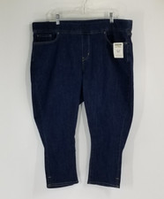 Levis Plus Size 20 Totally Shaping Pull On Denim Capris Pants NEW