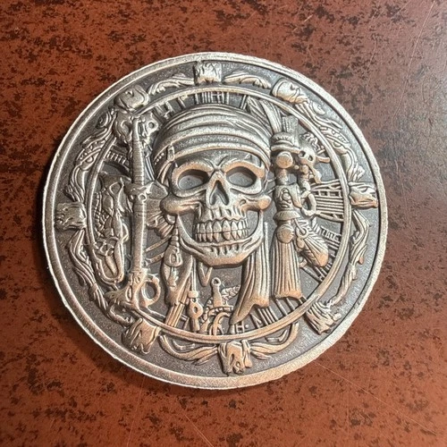 Haley Bug 1/2oz Silver Pirate Skull Round
