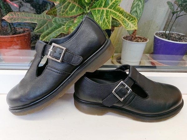Women Dr. Martens Heels Black Leather 38 #44N3