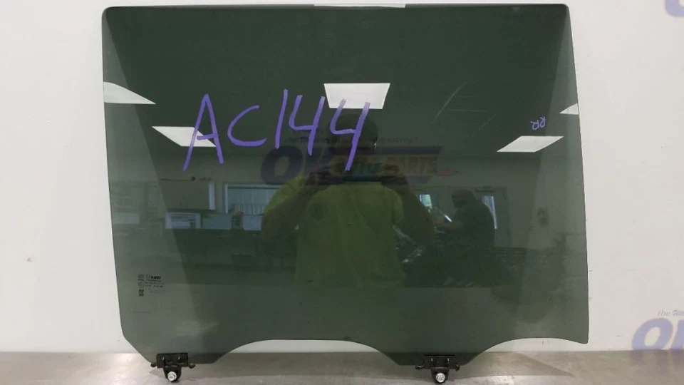 18 NISSAN ARMADA DOOR GLASS WINDOW REAR RIGHT PASSENGER Foto 2 de 4