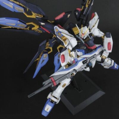 PG ZGMF-X20A Strike Freedom Gundam 