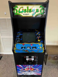GALAGA ARCADE MACHINE by NAMCO 1981 Classic