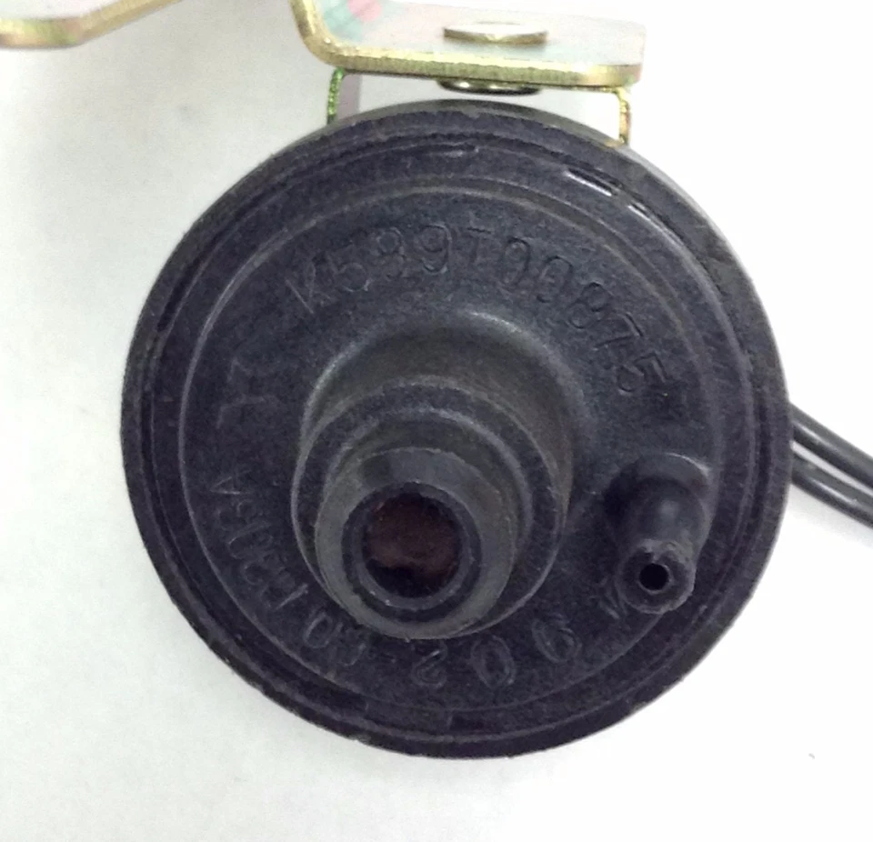 OEM Ford AS22 NEW  Manifold Pressure (MAP) Sensor FORD FESTIVA 1988-1993 - Image 2 of 3