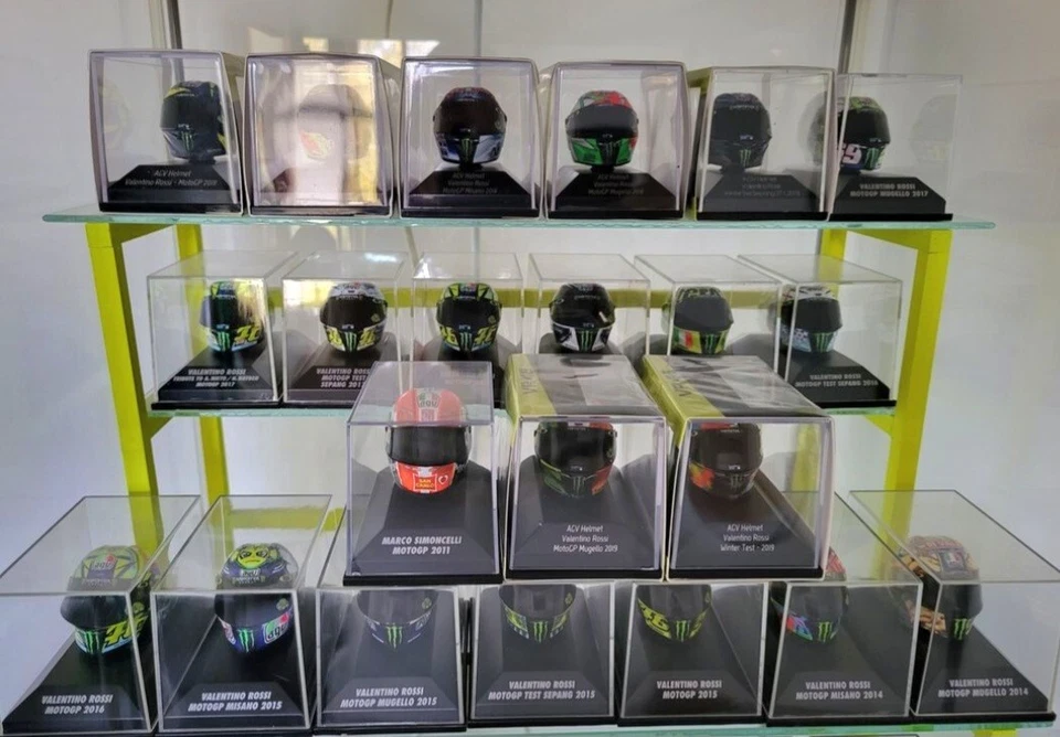 Collection complète des casques 1/8 de Valentino Rossi - Photo 4/4