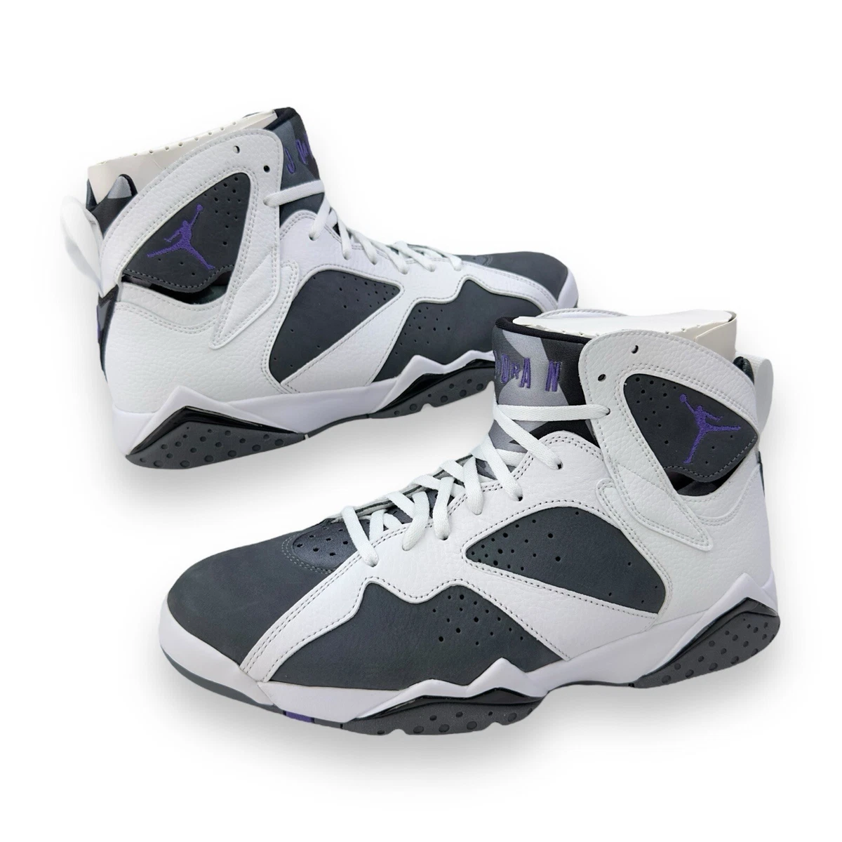 NIKE AIR JORDAN7 FLINT 28cm スニーカー　新品 Nike Air Jordan 7 Retro Flint (2021)Size 7.5 CU9307-100 White