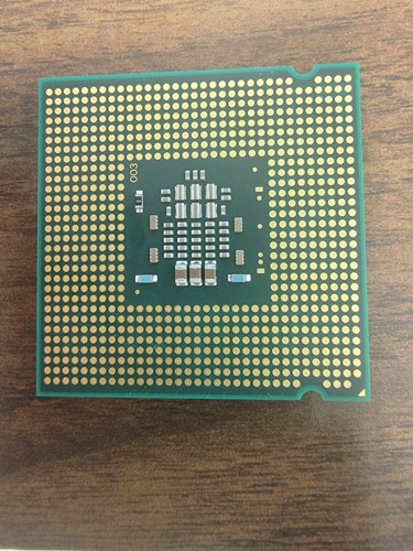 SLA8W Intel Pentium Dual-Core E2220 2.4GHz Socket LGA 775 Server CPU Processor - Picture 2 of 2