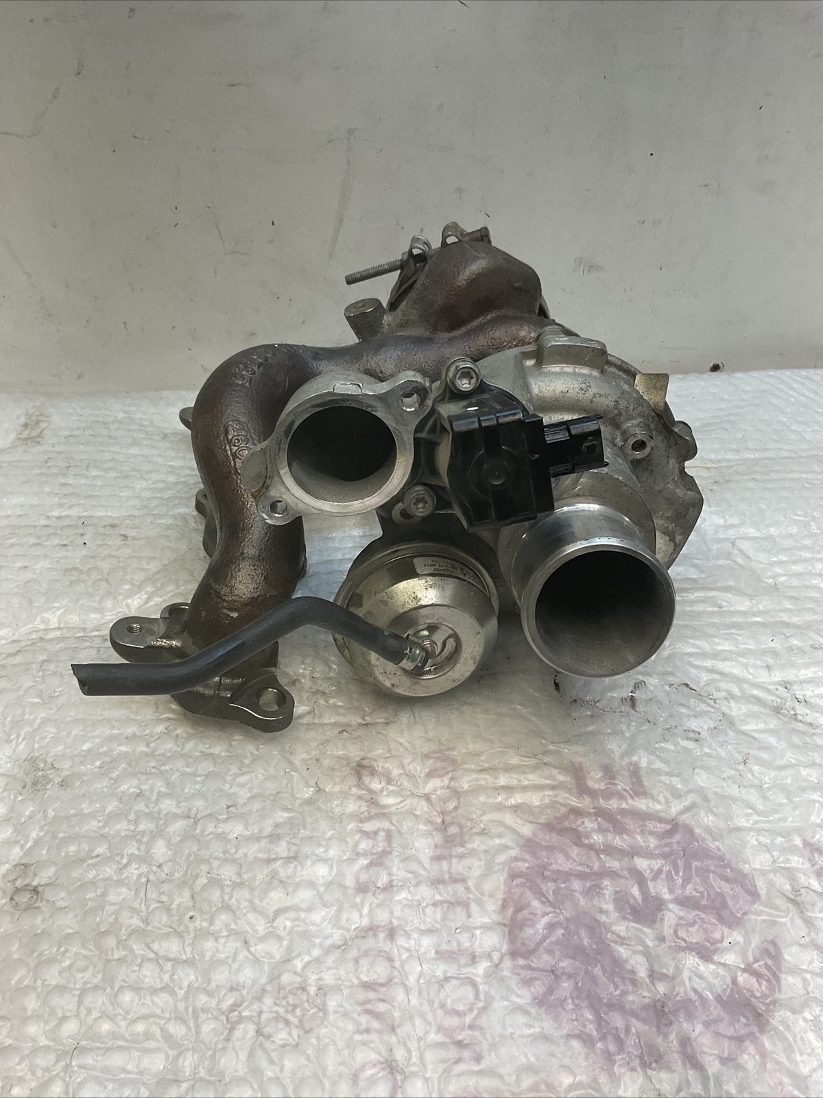 14-20 MASERATI GHIBLI 3.0L LEFT DRIVER TURBOCHARGER MANIFOLD OEM 36k Miles Only