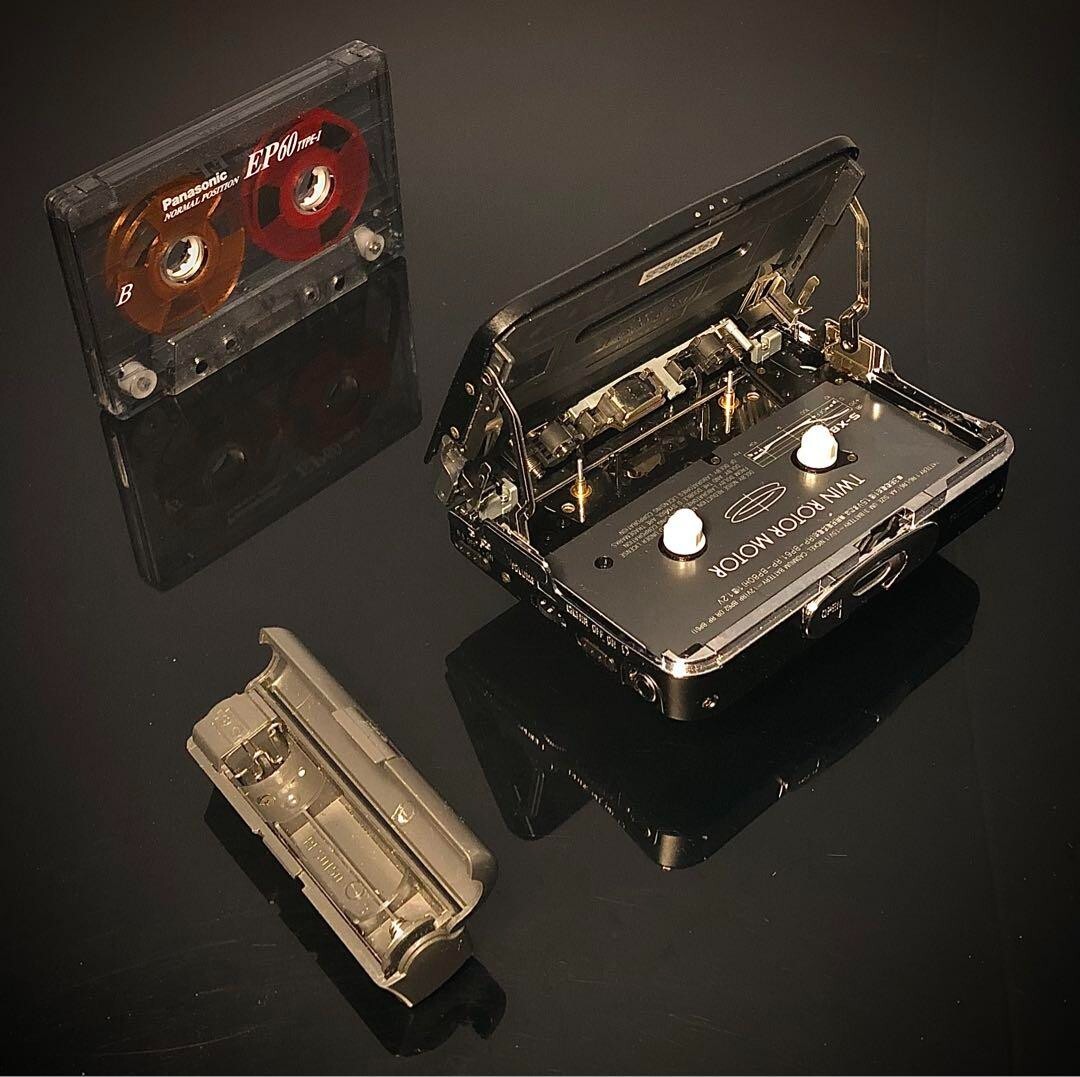 Panasonic Cassette Walkman RQ-SX33 Cassette Player Operation has