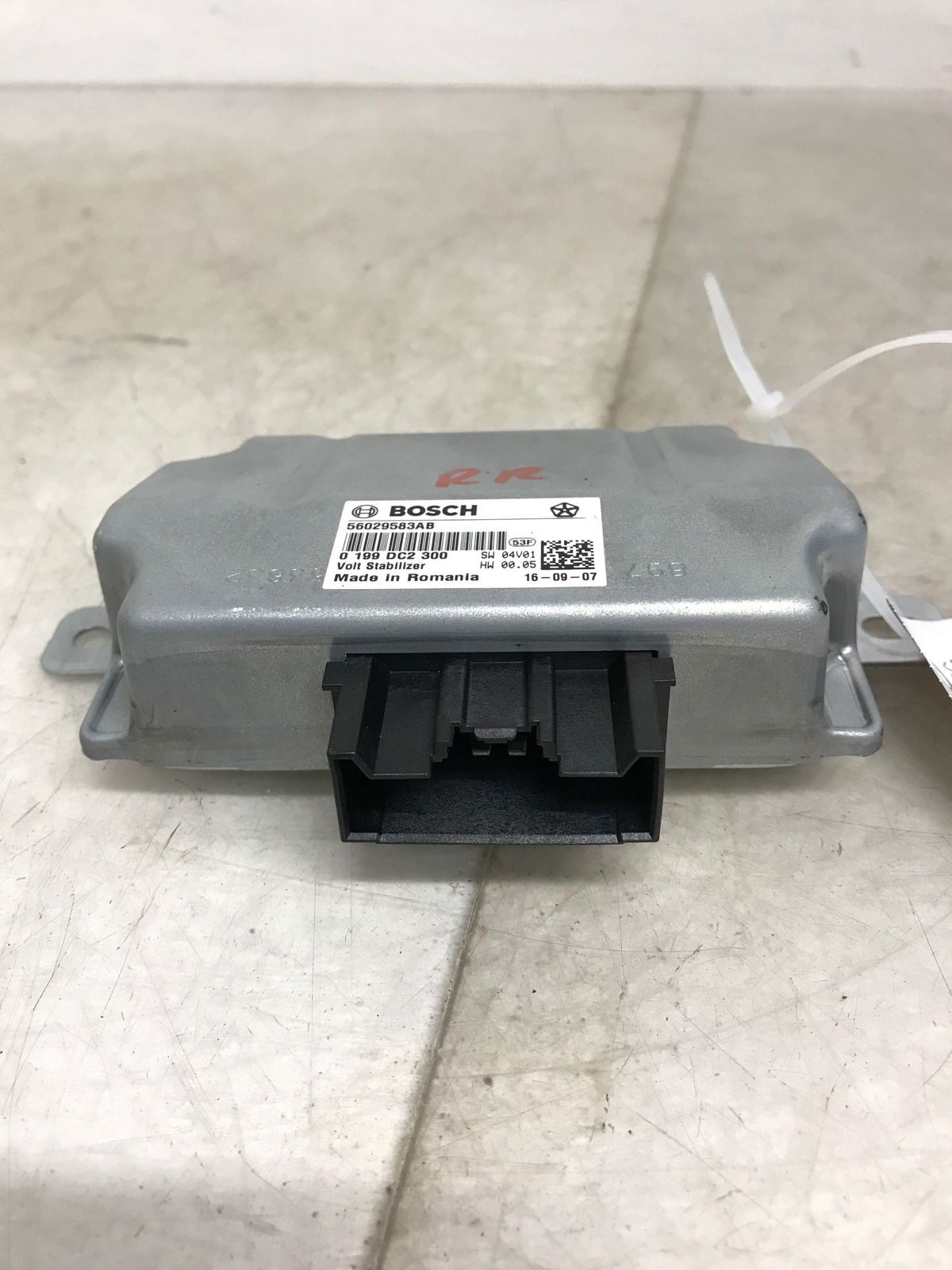 2017-2022 MASERATI LEVANTE OEM VOLTAGE STABILIZER CONTROL MODULE UNIT 56029583AB