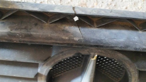 GRIGLIA MASCHERINA ANTERIORE MERCEDES W631 MB100 CON PICCOLA LESIONE - Imagen 4 de 4
