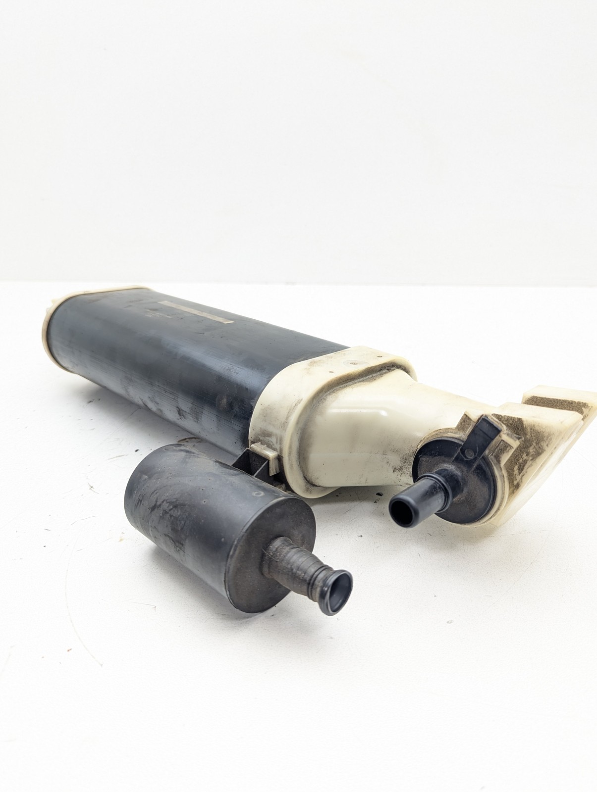 14-17 Maserati Ghibli Quattroporte S Q4 Fuel Evap Vapor Charcoal Canister OEM