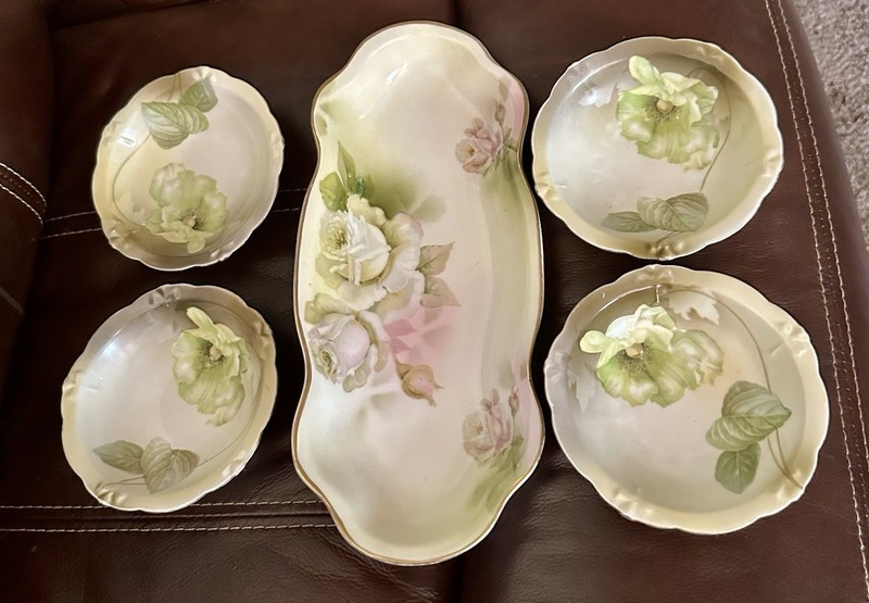 Royal Rudolstadt PRUSSIA Celery Dish  12.5” Roses Gold Rim & 4 Bowls RS Germany