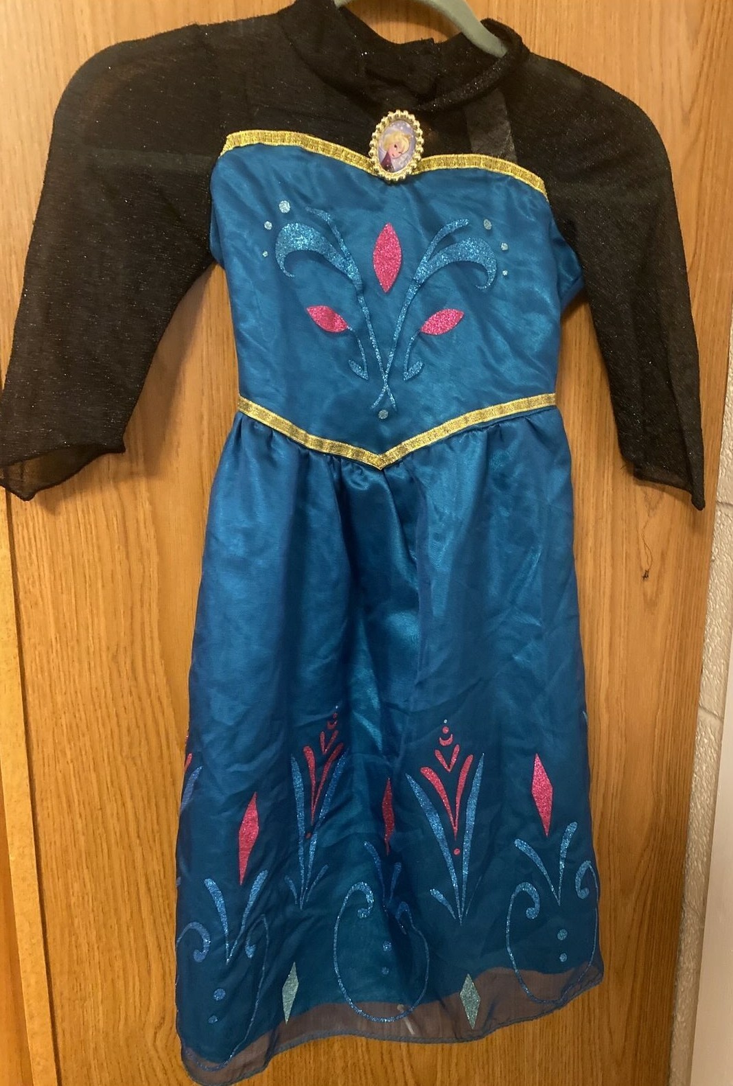 Picture 1 of 4