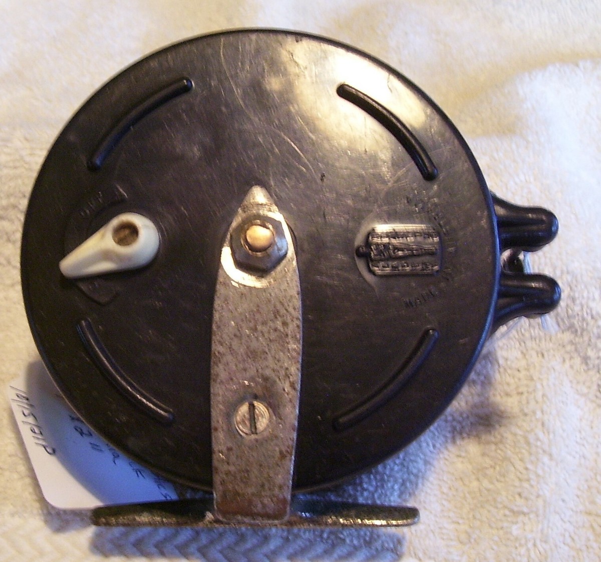 Rare moulinet de pêche centre en plastique vintage Academy