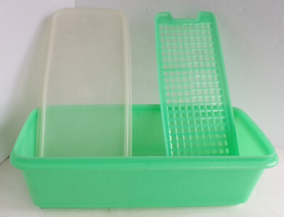 Tupperware #782-8 Green Celery Vegetable Keeper with Lid & Tray 14'' x 5.5''