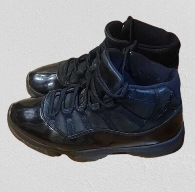 Jordan 11 Cap and Gown size 10.5 Jordan 11 Retro  main image 3