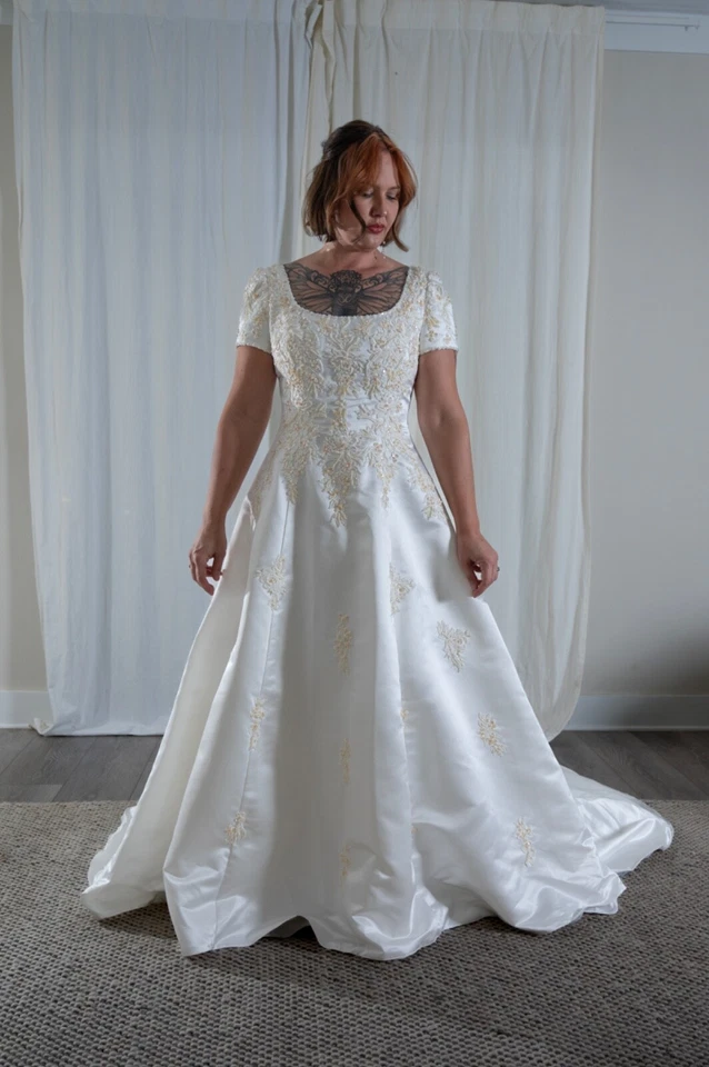 全新 复古 Deadstock Alfred Angelo 婚礼礼服 - 款式 1931 — 第 2/4 张图片