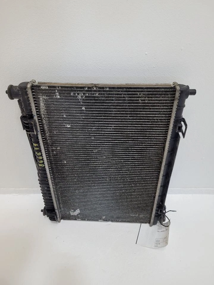 2011-2019 FORD FIESTA 1.6L Radiator Without Turbo AE8Z8005B 11-19 - Image 4 of 4