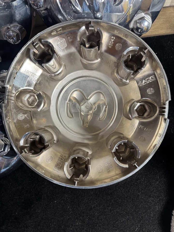 (1) OEM Dodge Ram 1500 2500 3500 Chrome Center Cap– 04726279AA 45043 Mopar - Image 2 of 4