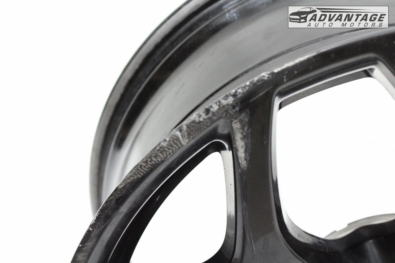 2017-2021 ALFA ROMEO GIULIA WHEEL RIM 8JX18H2 ET33 W/ CENTER CAP & TPMS OEM