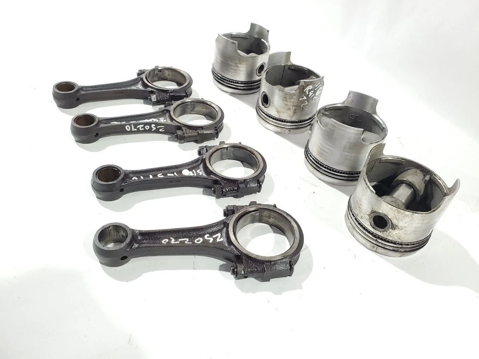 Volkswagen Karmann Ghia 1600 1971 OEM juego de 4 pistones con bielas Foto 2 de 4