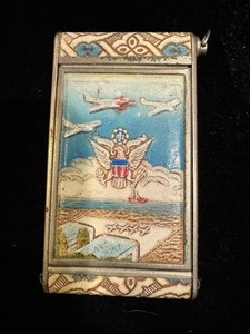1940’s Zell Fifth Avenue Ladies Compact