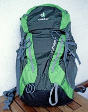 Kleiner Rucksack Deuter „Climber“, 22 L, grau/grün neu