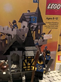 LEGO 6074 Black Falcons Fortress 100% COMPLETE w/ Box & Instructions All Plumes!