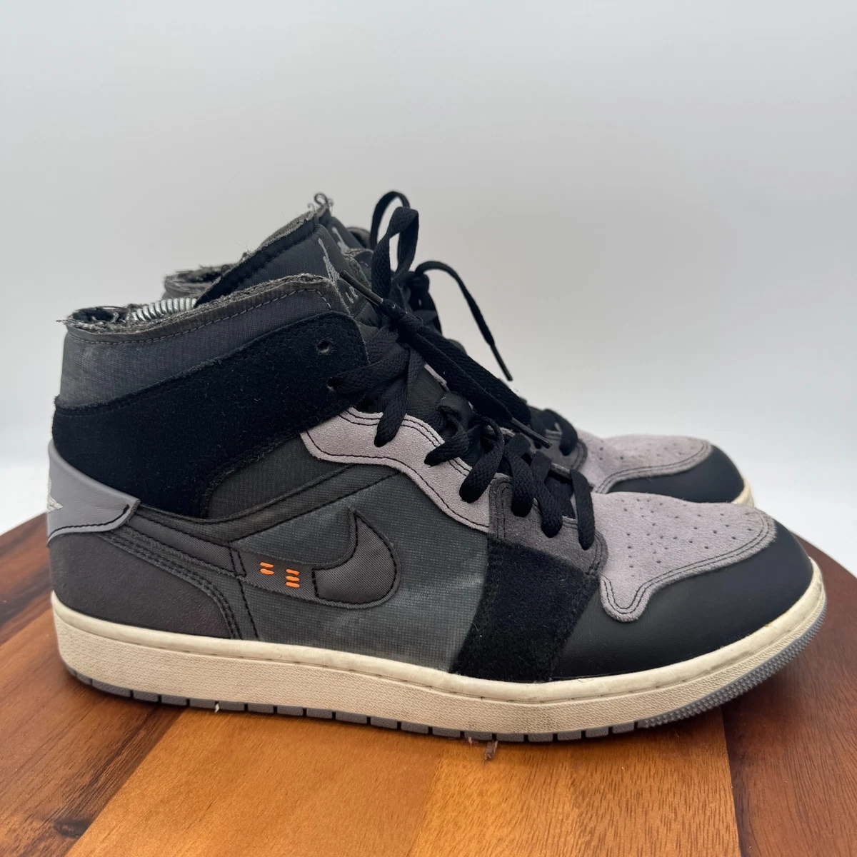 Preços baixos em Jordan 1 Mid Black Grey | eBay