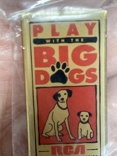 VINTAGE RCA LAPEL PIN “PLAY WITH THE BIG DOGS” UNIVERSAL ACCESSORIES/NIP - Picture 12 of 12