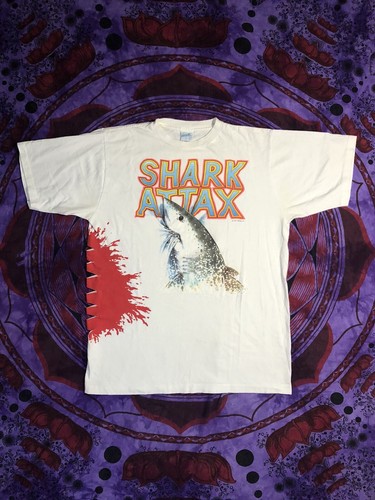 SHARK ATTAX “side chomp” Vintage 90s Shark T Shirt