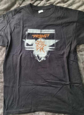 THE PRODIGY 'Invaders Must Die' 2009 ORIGINAL Concert Tshirt [L] **NEVER WORN**