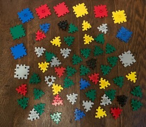 Vintage 1980s OHIO ART Zaks Sak 63 Pieces - Loose Lot Plastic Building Toy