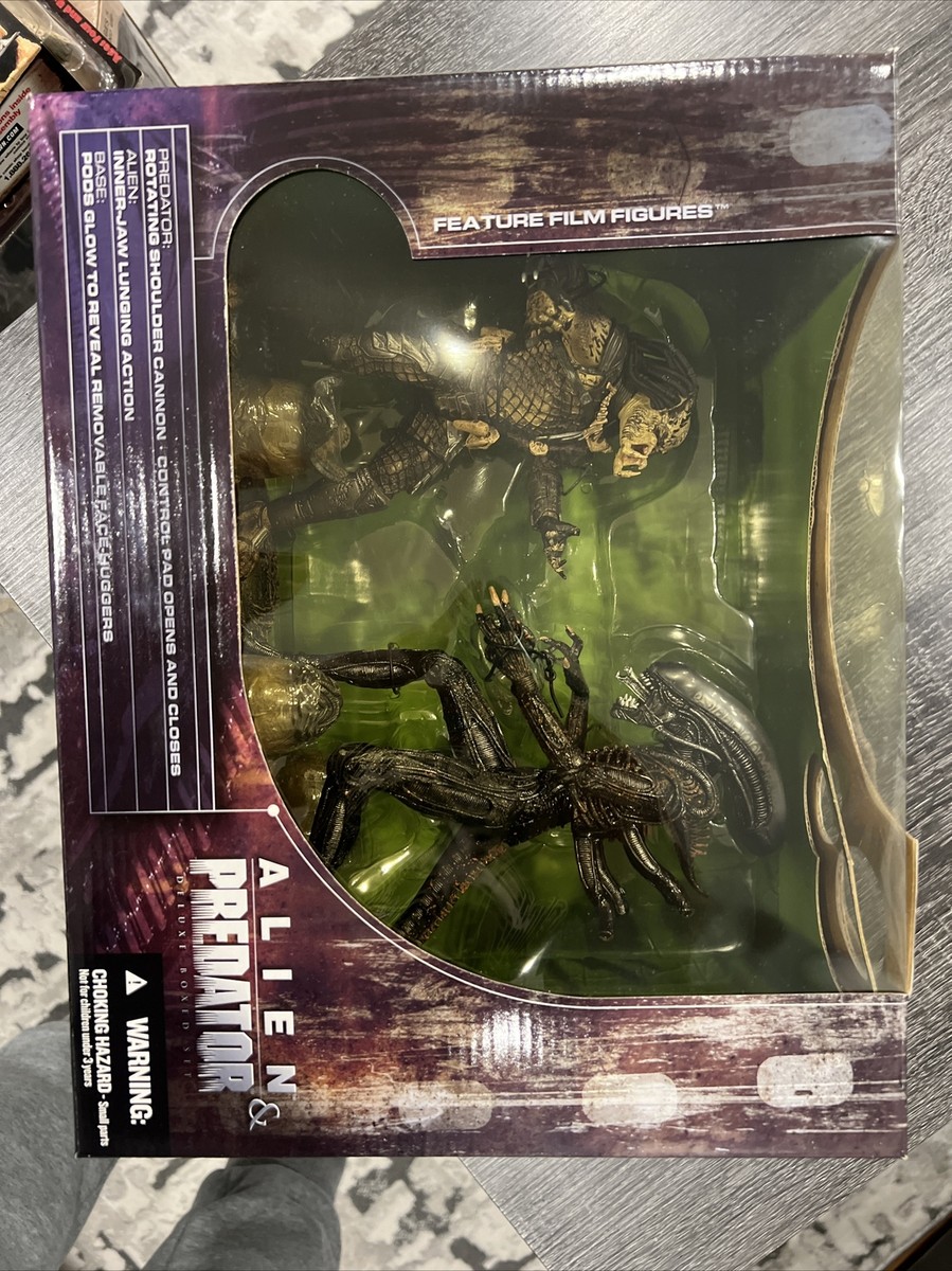 MCFARLANE SPAWN action figure ALIEN PREDATOR Movie Maniacs Deluxe
