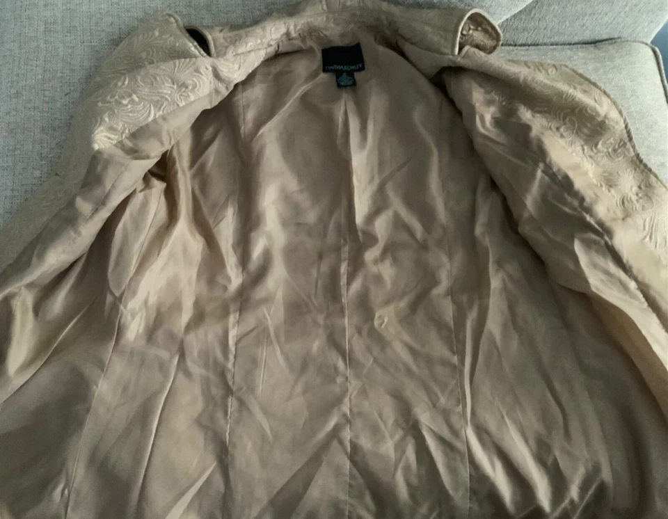 Chaqueta Cynthia Rowley Talla Mediana Color Beige Foto 4 de 4
