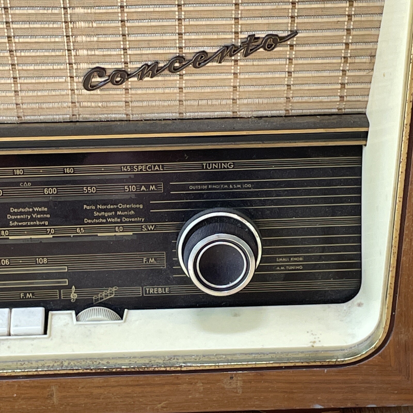 Vintage 1959 Telefunken Concerto 9U High Fidelity Radio Made In