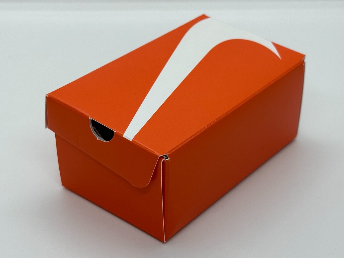 ゴリごり 。NIKE ナイキ　折りたたみコンテナボックス　非売品ノベルティ NIKE ナイキ 折りたたみコンテナボックス 非売品 ノベルティ