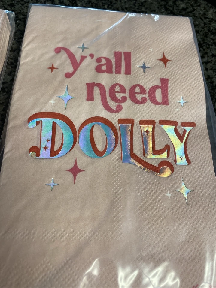 2 paquetes ~ 16 servilletas toalla para invitados Dolly Parton lámina de plata rosa "Ya'll Need Dolly" Foto 2 de 4