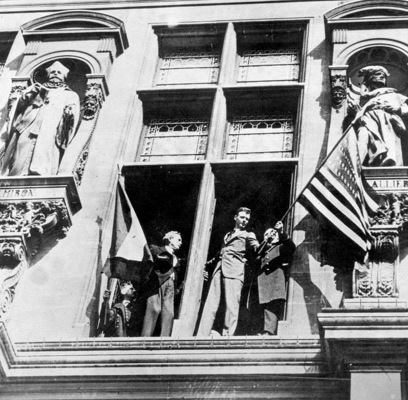 1927 Aviation Hero Charles Lindbergh Waves US Flag @ Paris Hotel Film Negative