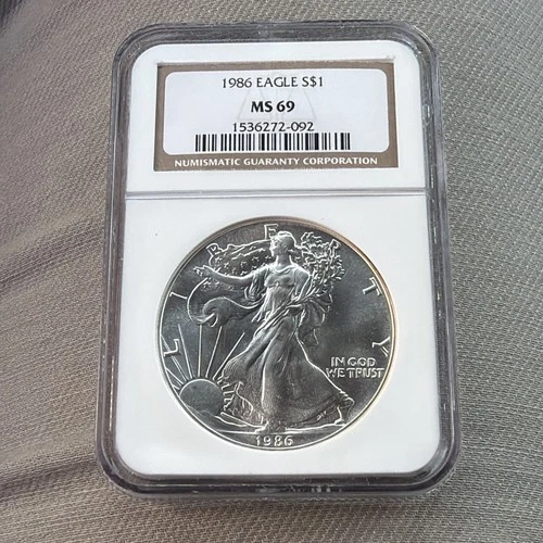 NGC 1986 MS69 American Silver Eagle 🇺🇸