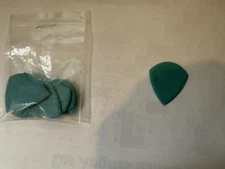 Dan's Guitar Store - Precision Pick - Medium-small, Original  - 10 picks