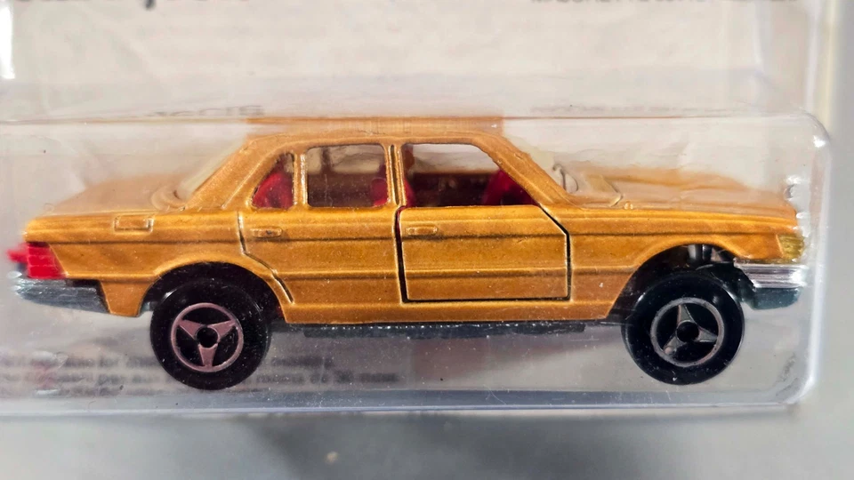 De colección Majorette Mercedes-Benz 450 SE / #249 / Caramelo / Hecho en Francia Foto 2 de 4