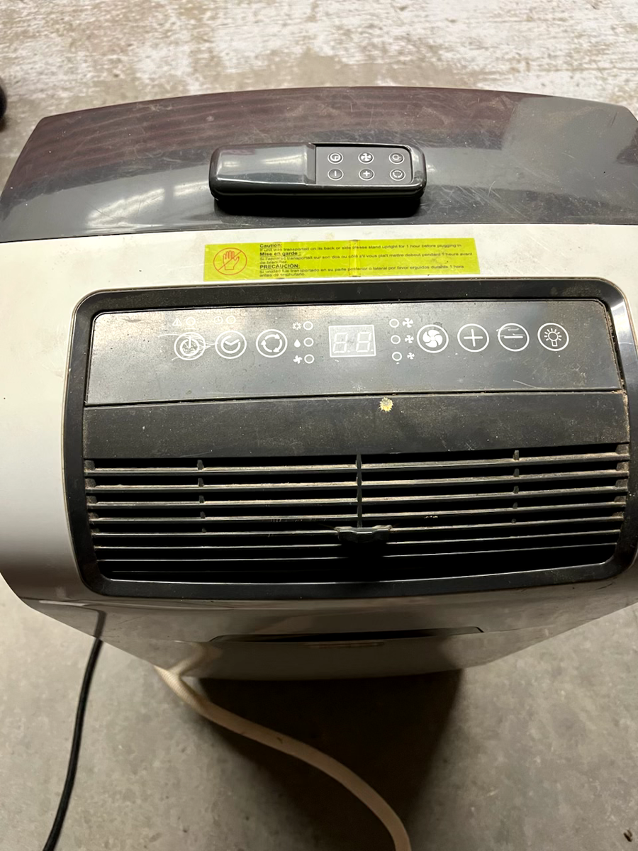 Idylis mobile air conditioner and dehumidifier. #0625615 with