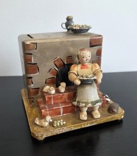 RARO Vintage Erzgebirge HEDO Legno Moneta Banca Ragazza Colombe Stufa Forno Esperto GERMANIA